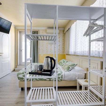 Hotel Villa Lilla Desenzano del Garda Dış mekan fotoğraf