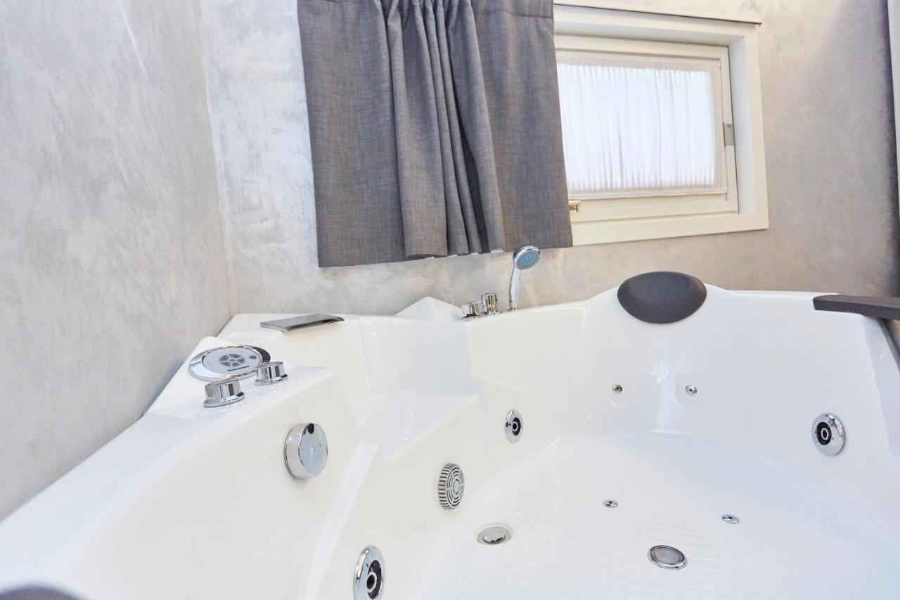 Hotel Villa Lilla Desenzano del Garda Dış mekan fotoğraf