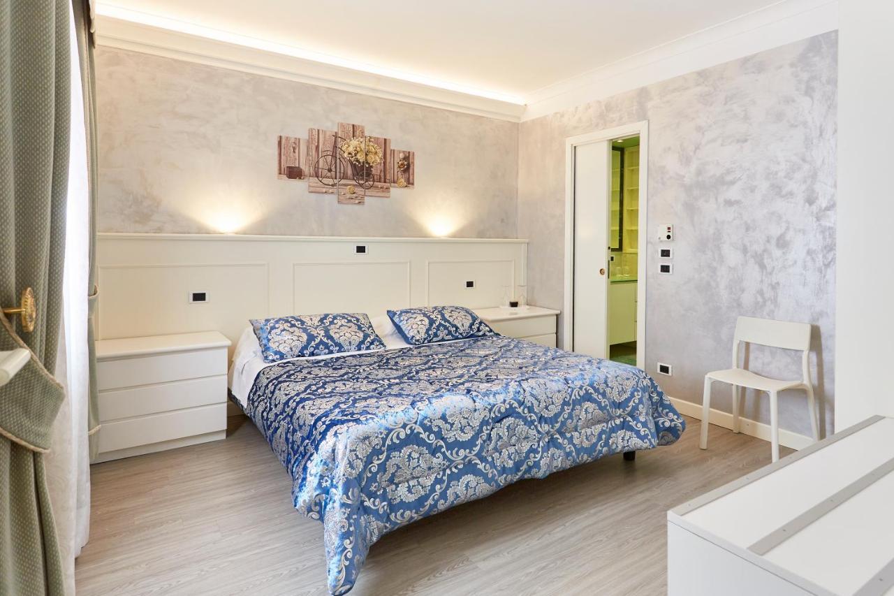 Hotel Villa Lilla Desenzano del Garda Dış mekan fotoğraf