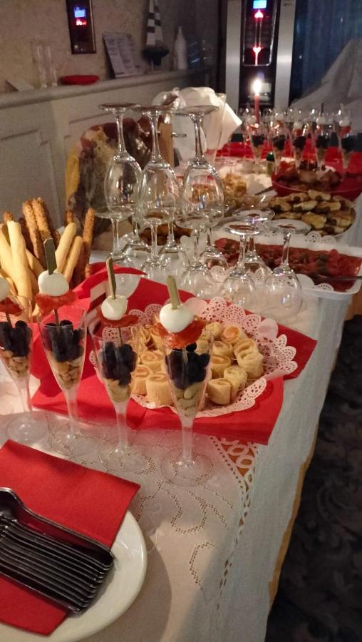 Hotel Villa Lilla Desenzano del Garda Dış mekan fotoğraf