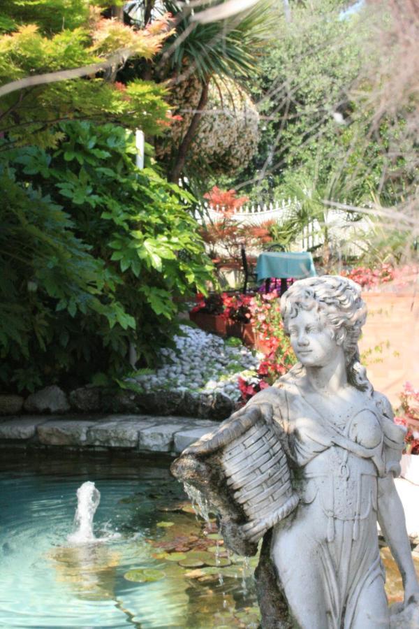 Hotel Villa Lilla Desenzano del Garda Dış mekan fotoğraf