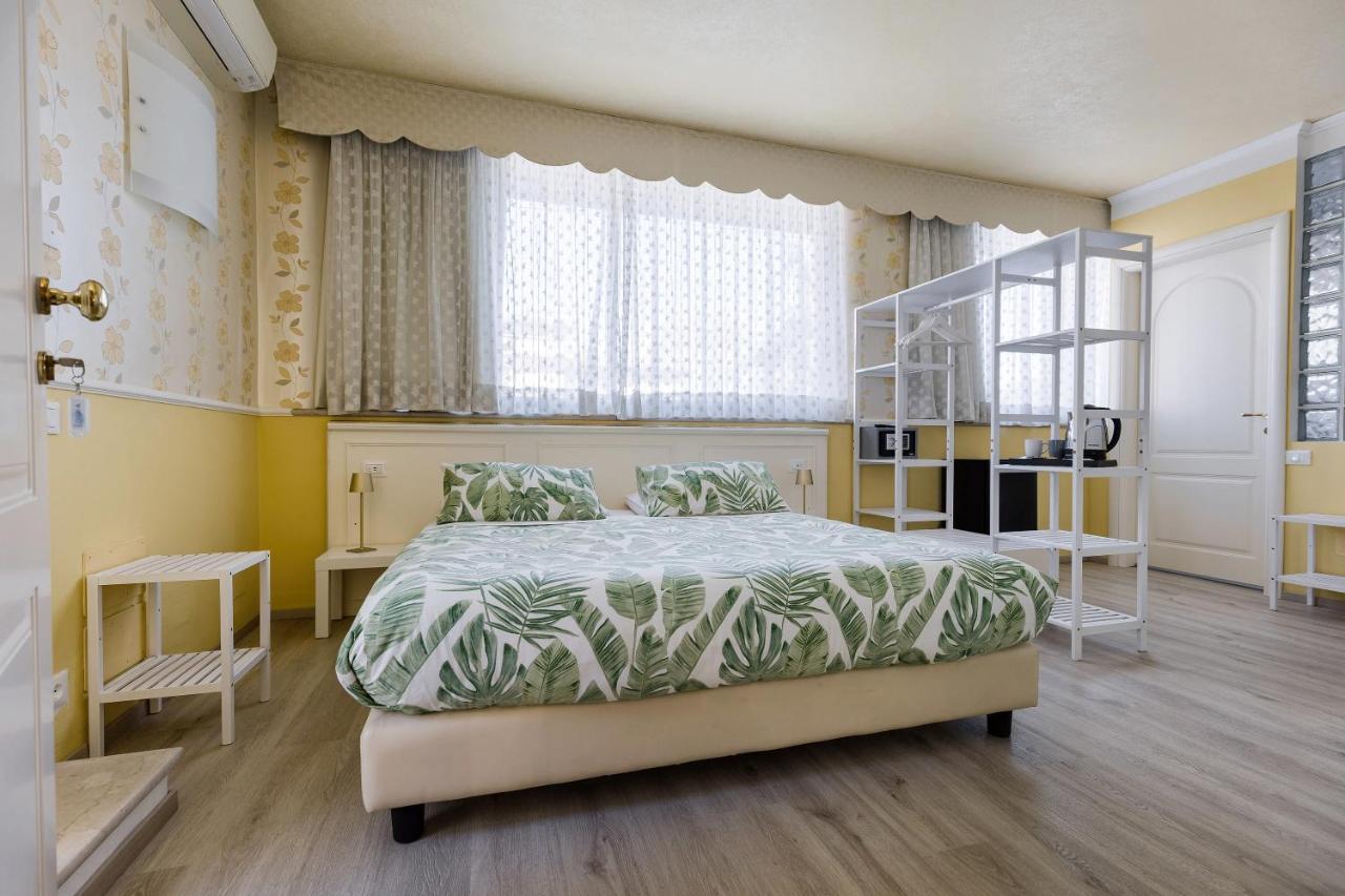 Hotel Villa Lilla Desenzano del Garda Dış mekan fotoğraf