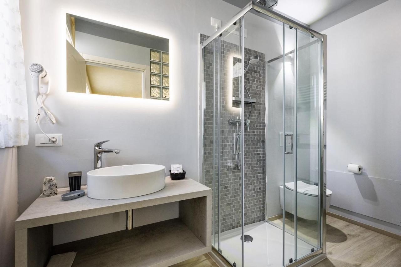 Hotel Villa Lilla Desenzano del Garda Dış mekan fotoğraf