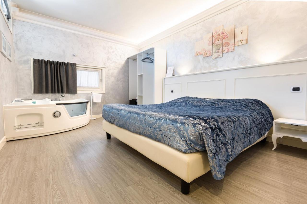 Hotel Villa Lilla Desenzano del Garda Dış mekan fotoğraf
