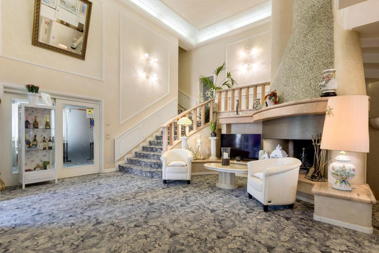Hotel Villa Lilla Desenzano del Garda Dış mekan fotoğraf