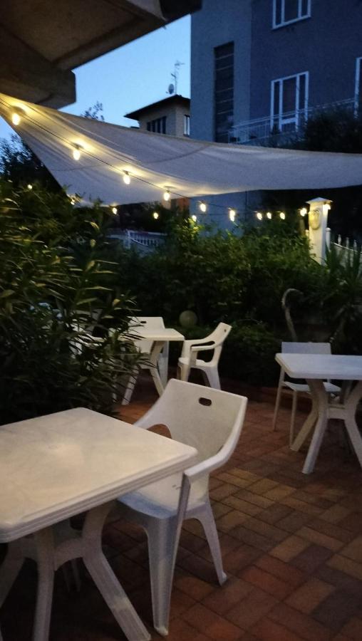 Hotel Villa Lilla Desenzano del Garda Dış mekan fotoğraf