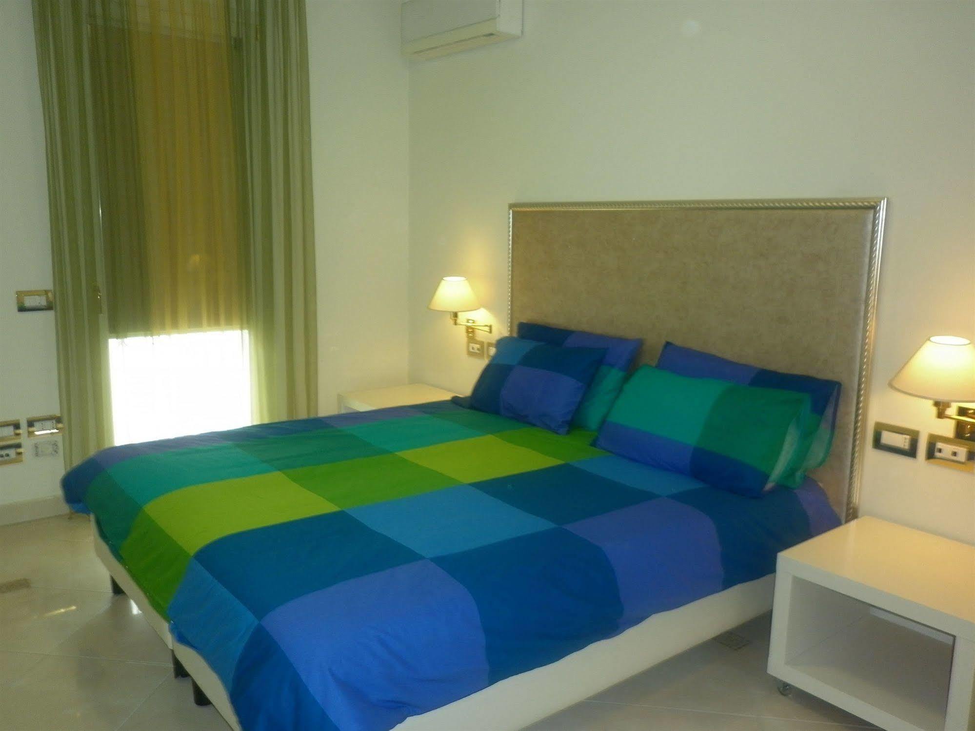 Hotel Villa Lilla Desenzano del Garda Dış mekan fotoğraf